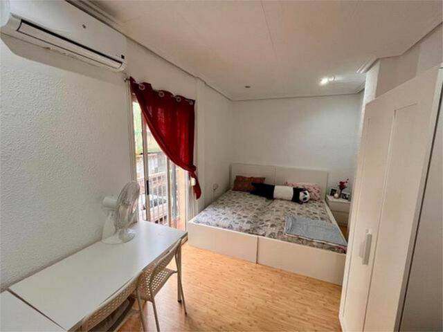 Piso en Venta en La Malva-rosa