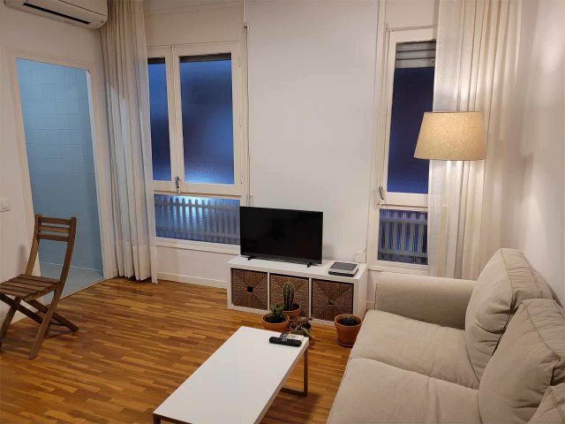 Living room of Flat for sale in  Barcelona Capital  with Air Conditioner