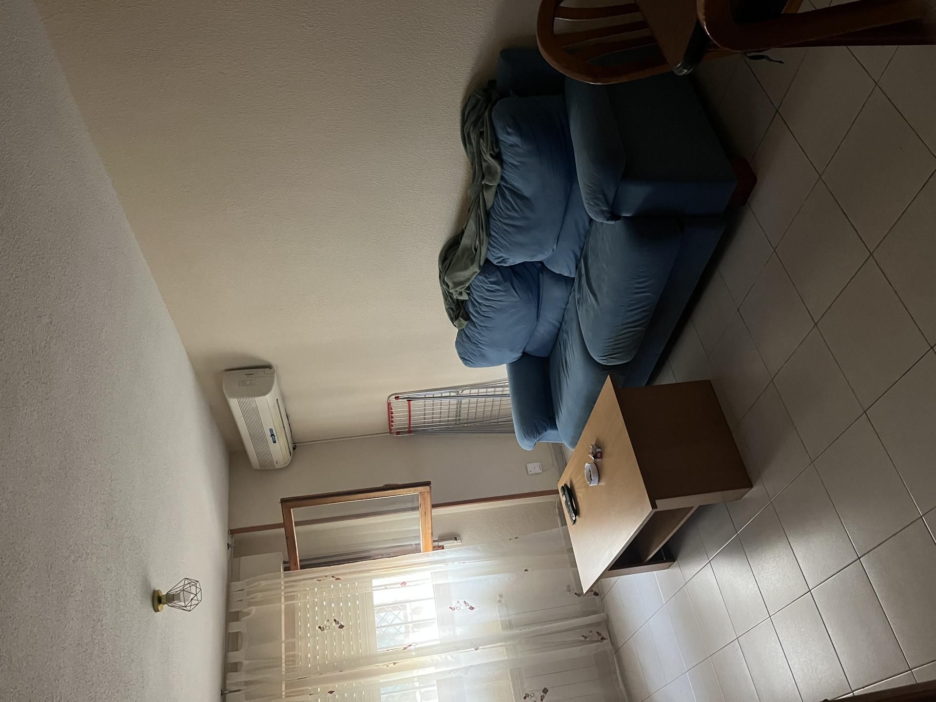 Sala d'estar de Pis per a compartir en Velilla de San Antonio amb Aire condicionat, Calefacció i Moblat