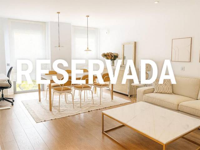 Piso en Venta en Calle del Doctor Juan José López Ibor, 22 en Valdezarza