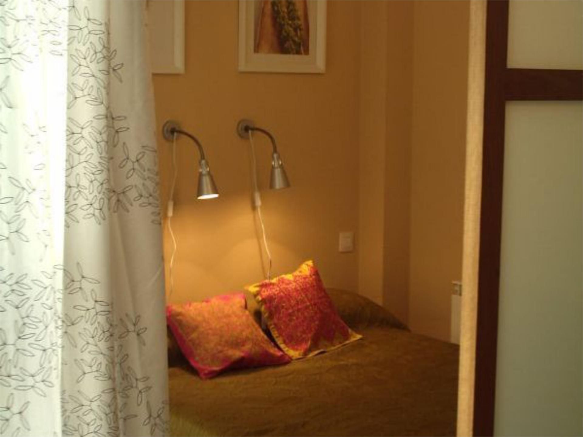 Bedroom of Flat to rent in Vigo   with Heating, Parquet flooring and Video intercom