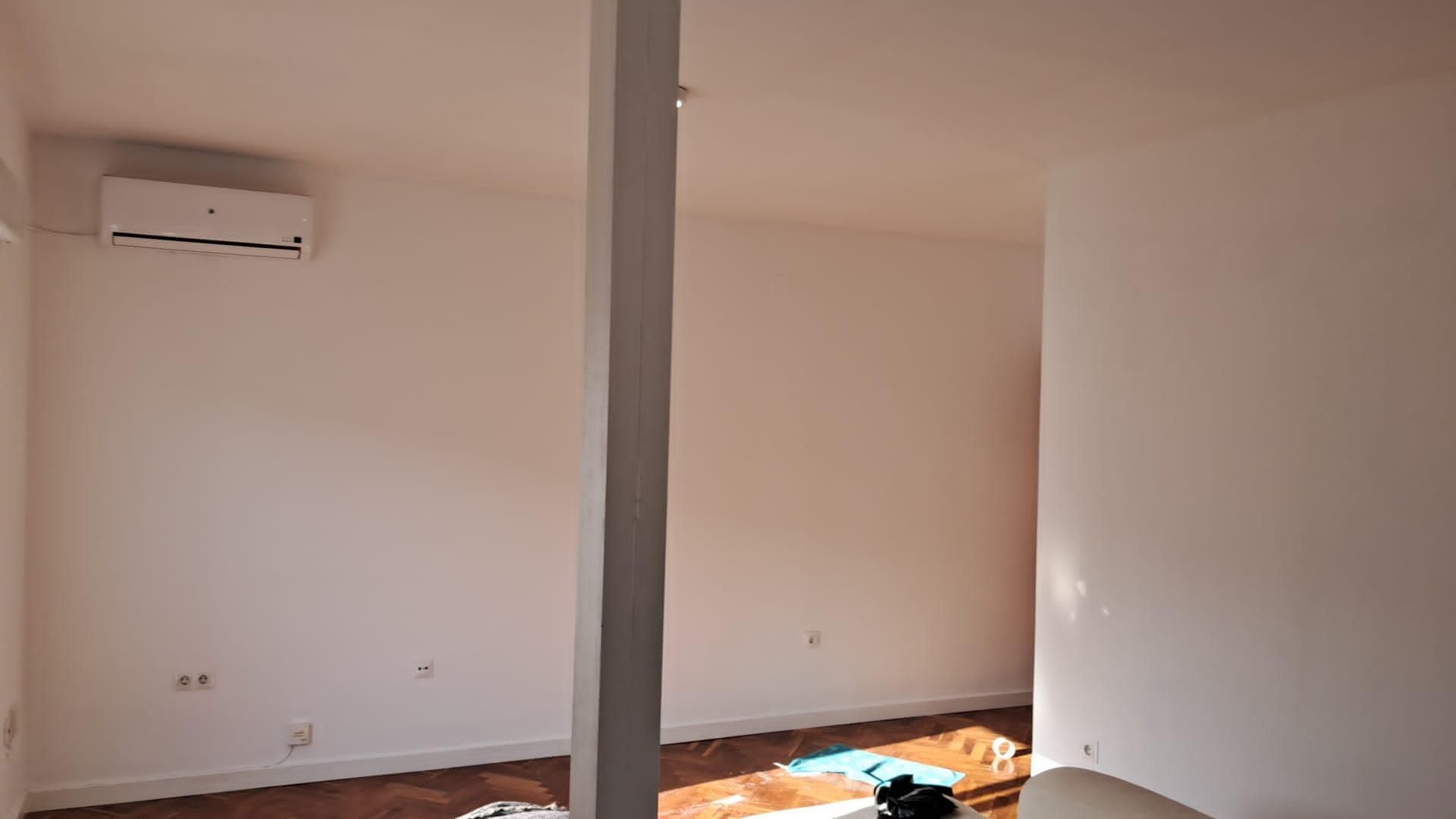 Àtic de lloguer a Calle Manuel Romero Guillén, 13, Gelves Sala d'estar de Àtic de lloguer en Gelves amb Aire condicionat, Parquet i Terrassa