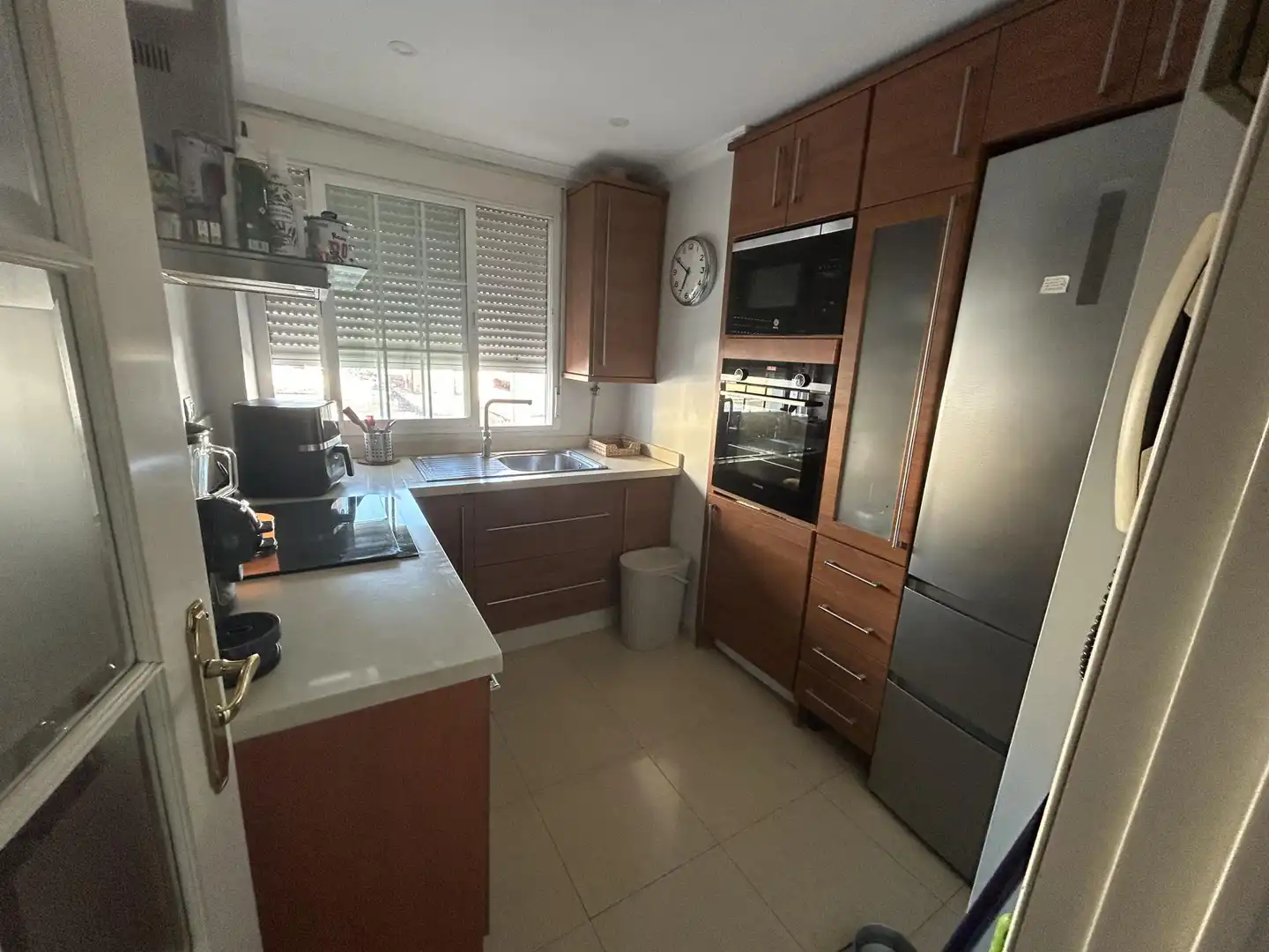 Pis de lloguer a Calle Evangelista, 59, Triana Este Cuina de Pis de lloguer en Sevilla amb Aire condicionat, Calefacció i Parquet