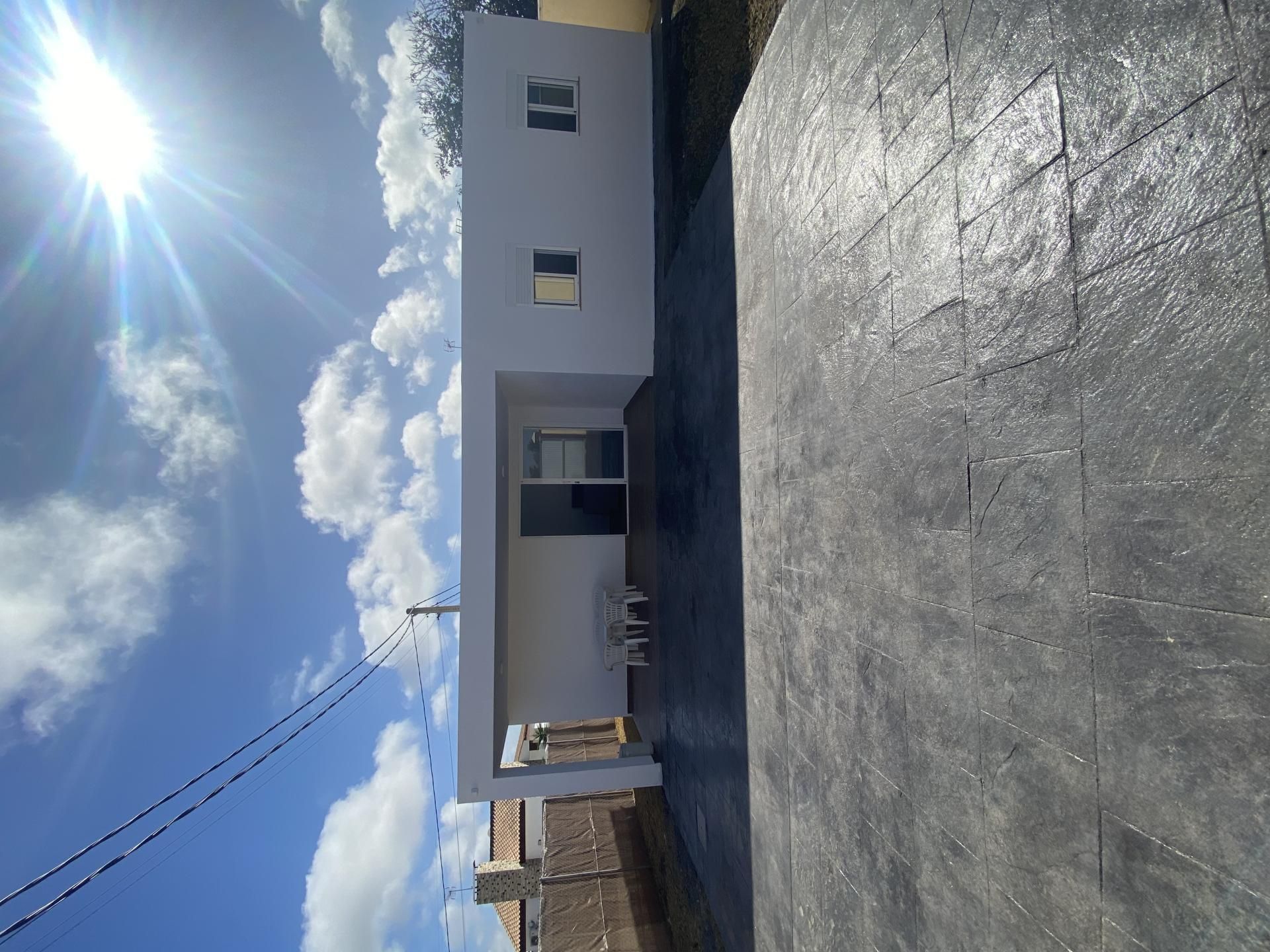 Vista exterior de Casa o chalet de alquiler en Chiclana de la Frontera con Amueblado