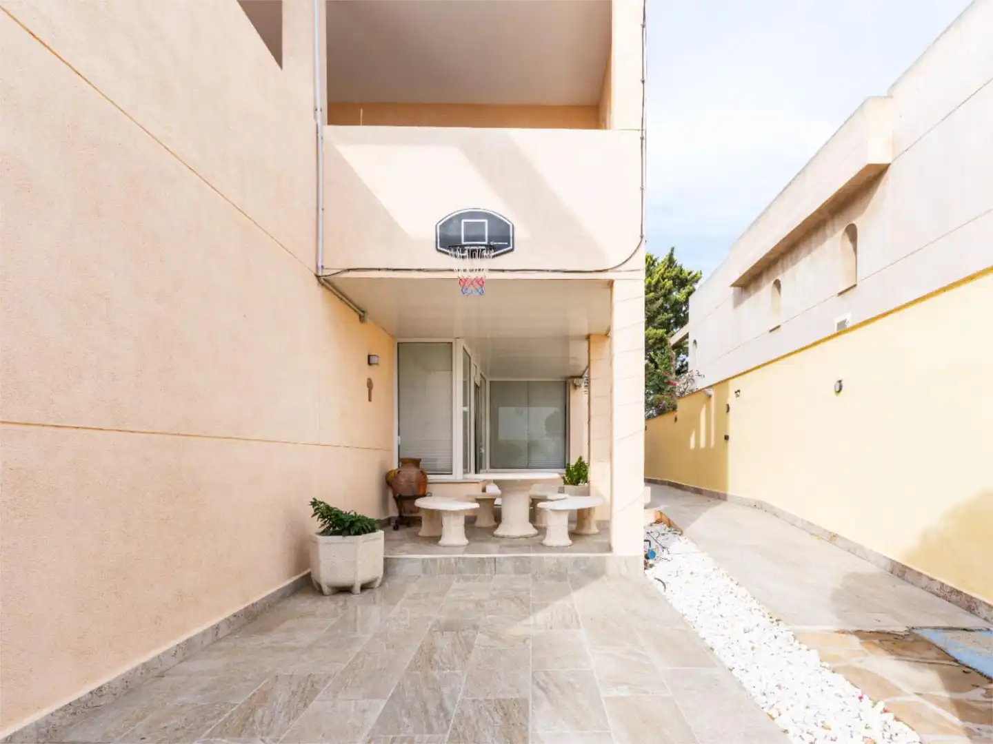Vista exterior de Piso en venta en Garrucha con Aire acondicionado, Calefacción y Jardín privado