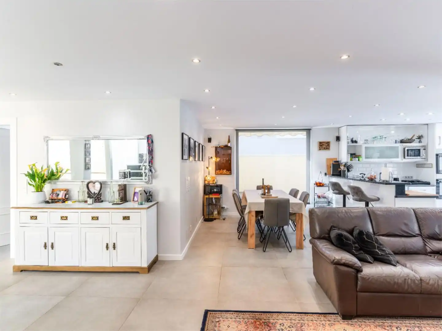 Comedor de Piso en venta en Garrucha con Aire acondicionado, Calefacción y Jardín privado