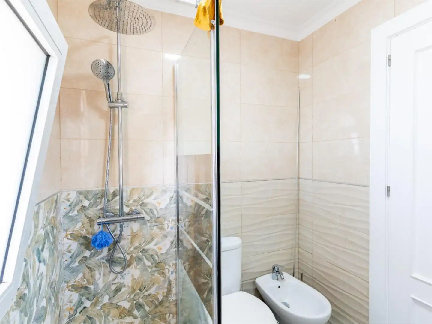 Baño de Piso en venta en Garrucha con Aire acondicionado, Calefacción y Jardín privado
