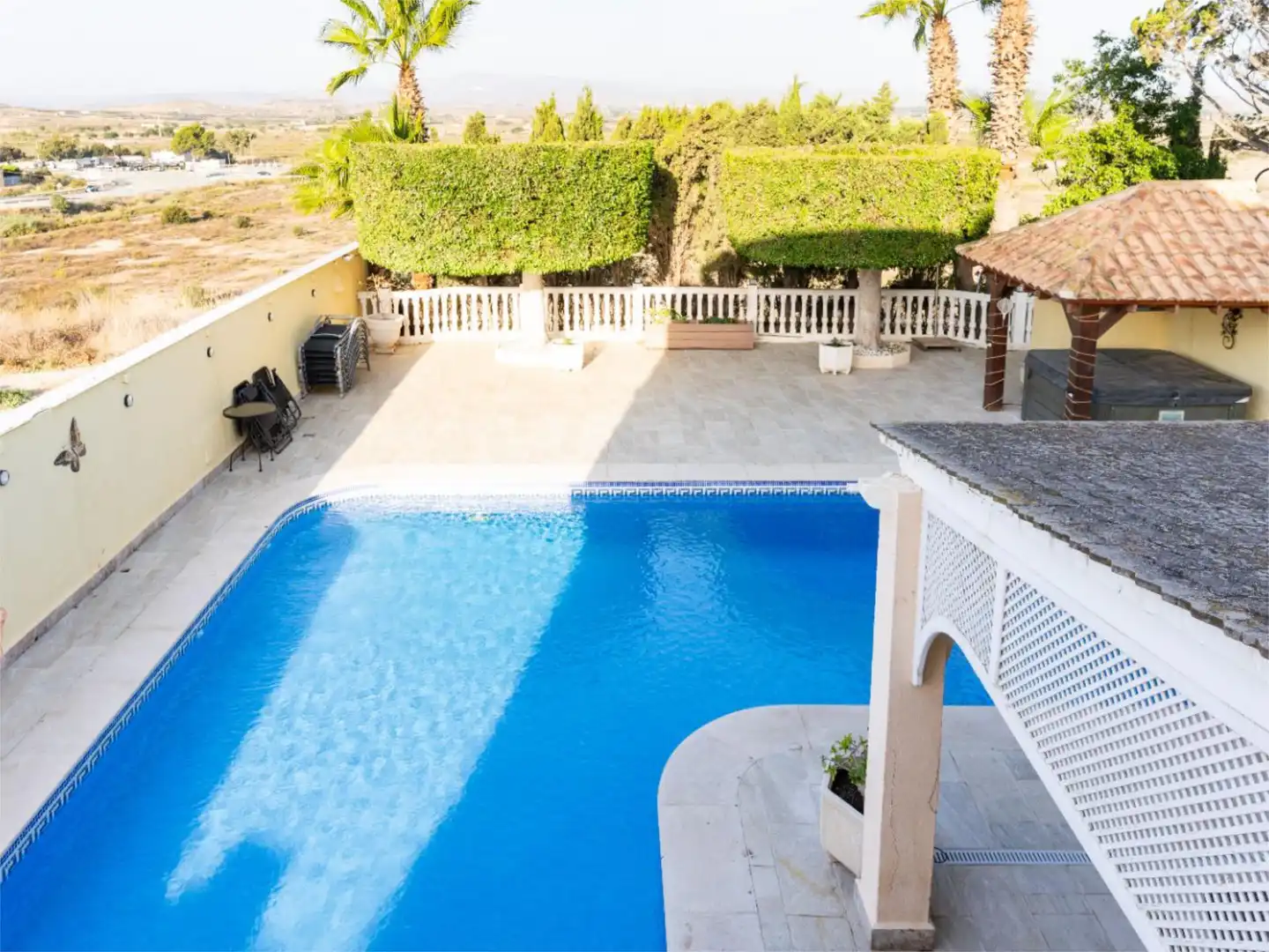 Piscina de Piso en venta en Garrucha con Aire acondicionado, Calefacción y Jardín privado