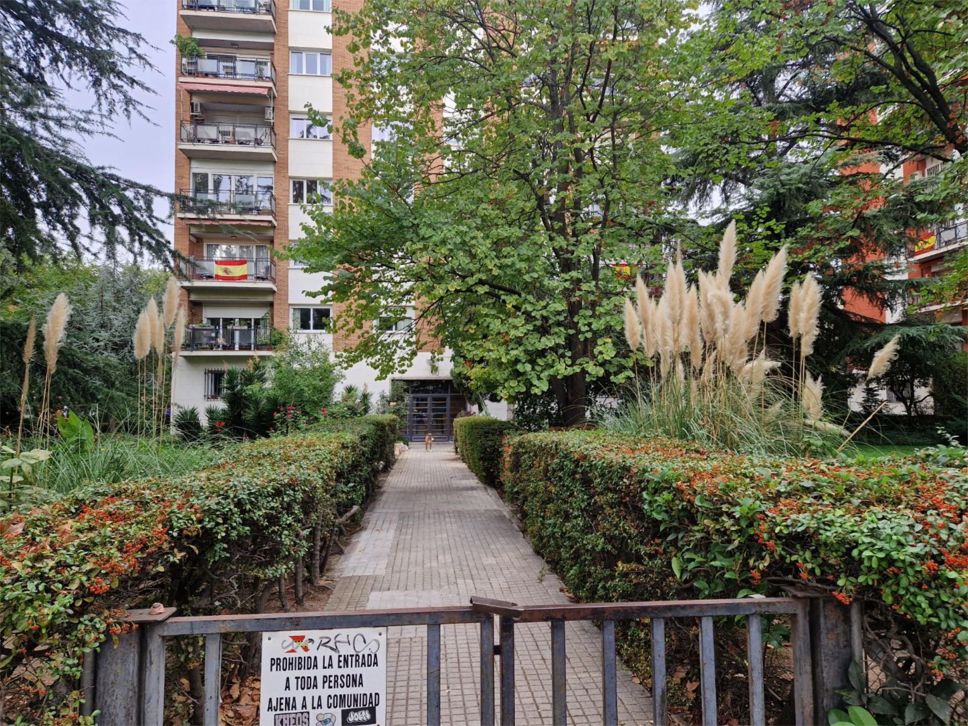 Flat for sale in Paseo de la Castellana, 223, Almenara -Ventilla Exterior view of Flat for sale in  Madrid Capital  with Air Conditioner, Heating and Private garden