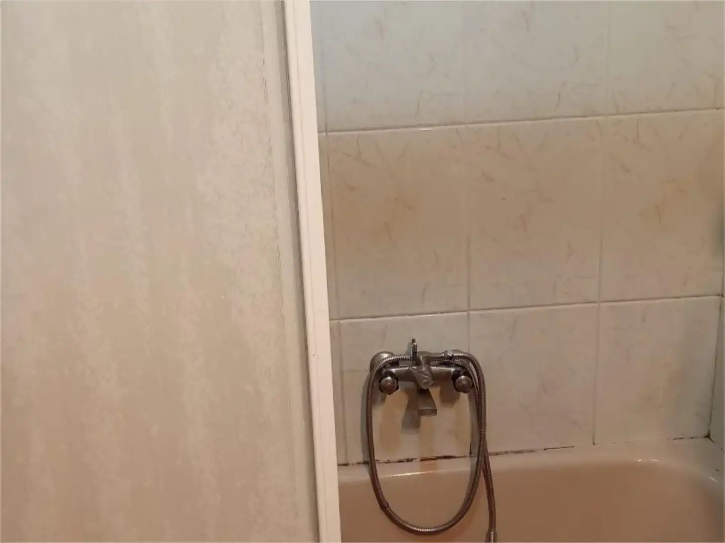 Pis en venda a Pasaje de Francisca Alba, 2, Casería de Montijo Bany de Pis en venda en Granada Capital amb Aire condicionat, Terrassa i Balcó