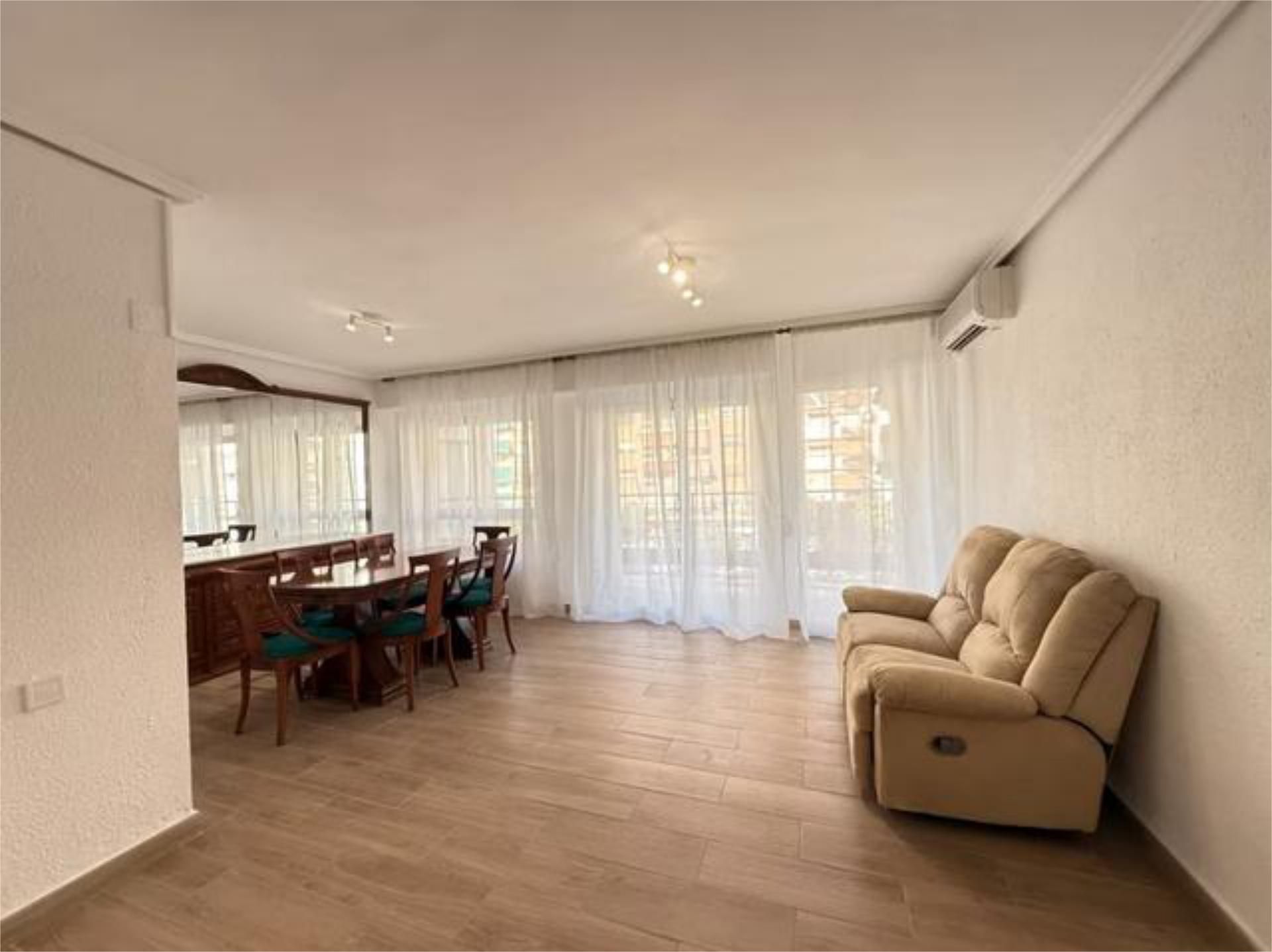 Dining room of Flat to rent in  Valencia Capital  with Terrace, Furnished and Pets allowed