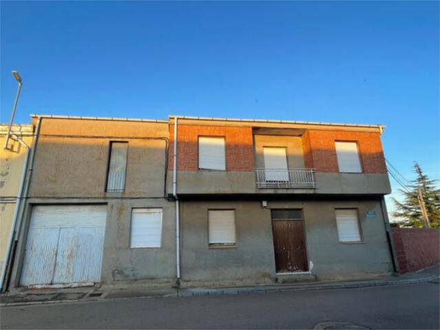 Casa-chalet en Venta en Pobladura de Pelayo García