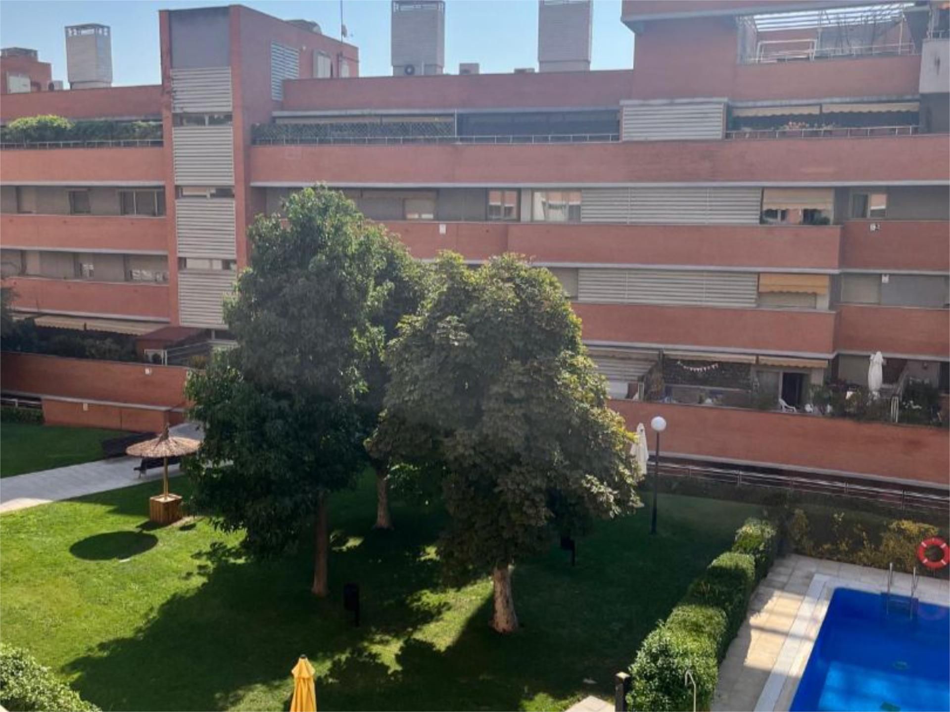 Flat for sale in Alameda de Osuna Exterior view of Flat for sale in  Madrid Capital  with Air Conditioner, Heating and Parquet flooring