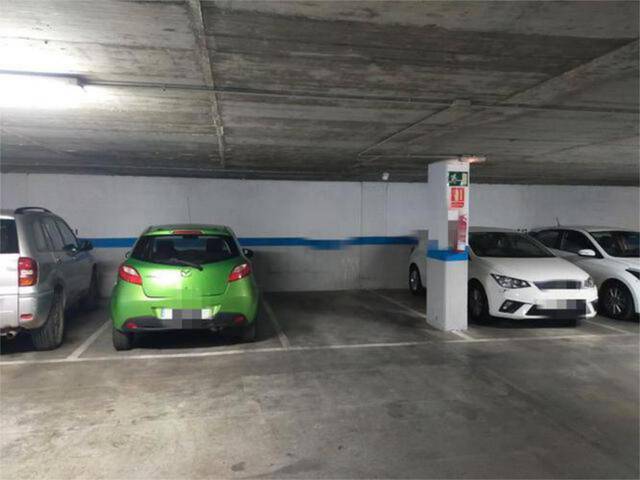 Garaje en Alquiler en Los Castillejos - La Trinidad