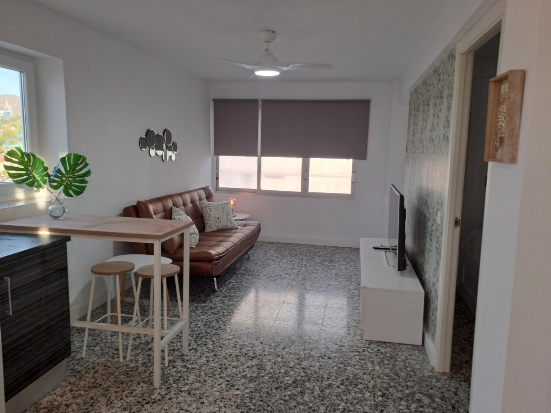 Sala d'estar de Pis de lloguer en Benidorm amb Aire condicionat