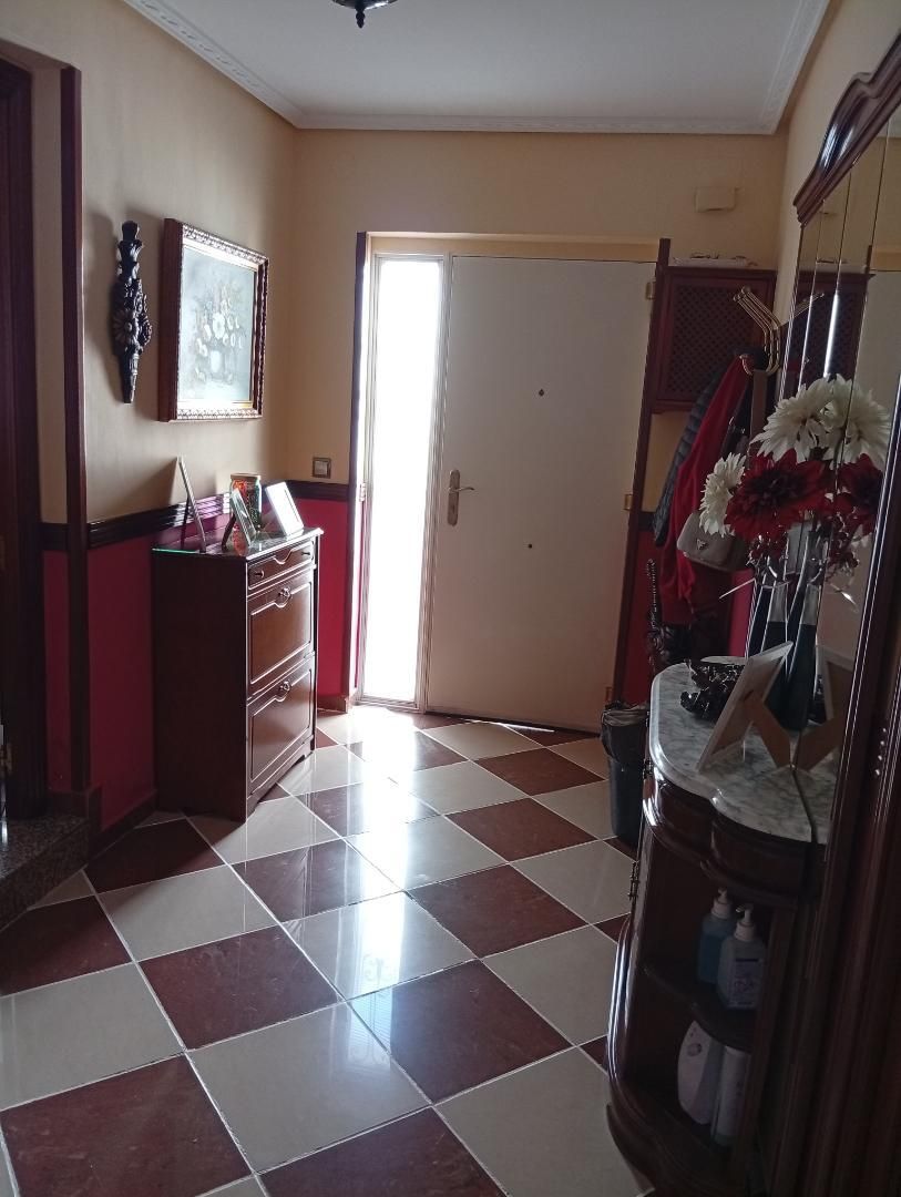 Casa adosada en venda a Calle Valdes Leal, 17, Peñamefecit - Avda Barcelona Casa adosada en venda en Jaén Capital amb Terrassa i Balcó