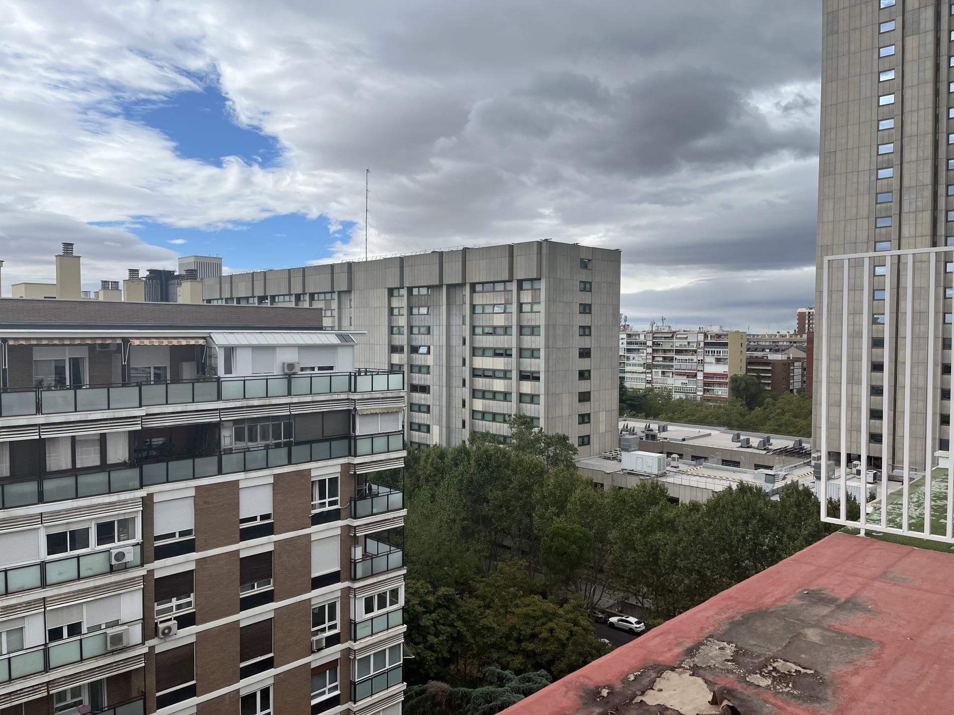 Vista exterior de Pis de lloguer en  Madrid Capital amb Aire condicionat, Calefacció i Parquet