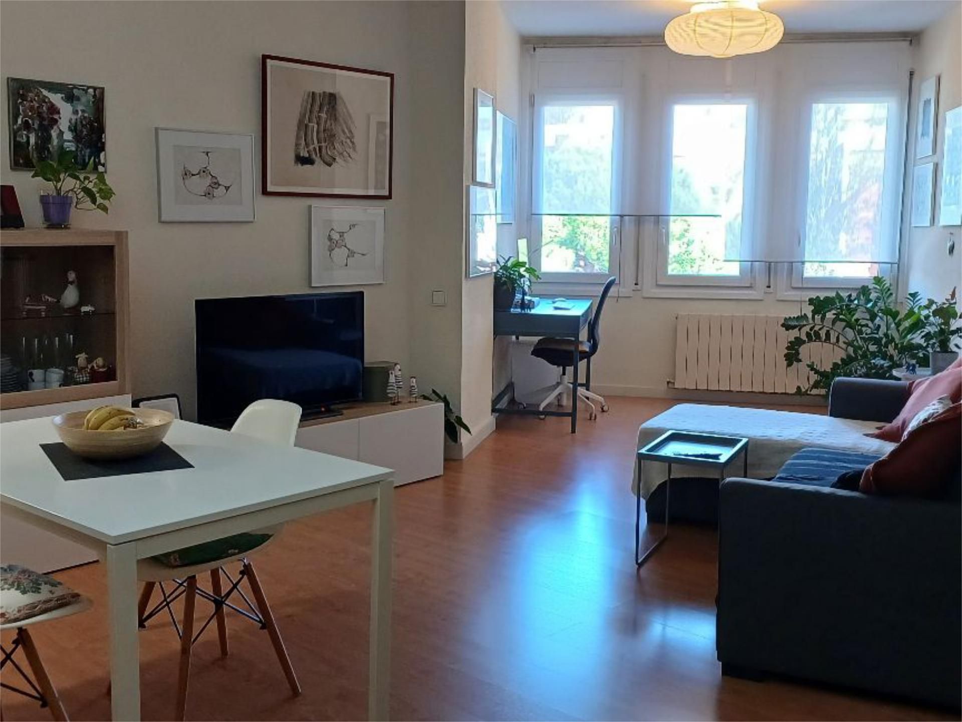 Living room of Flat for sale in  Barcelona Capital  with Furnished