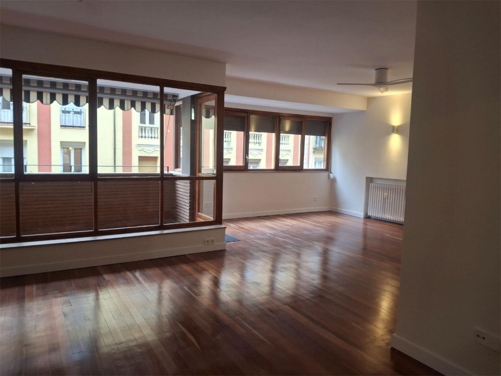 Pis de lloguer a Calle de Alonso Cano, 79, Ríos Rosas - Nuevos Ministerios Sala d'estar de Pis de lloguer en Madrid Capital amb Aire condicionat, Calefacció i Parquet