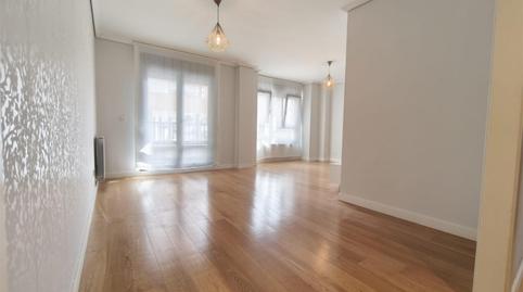 Foto 4 de Pis en venda a Juan Bautista Uriarte Kalea, 51, Galdakao, Bizkaia