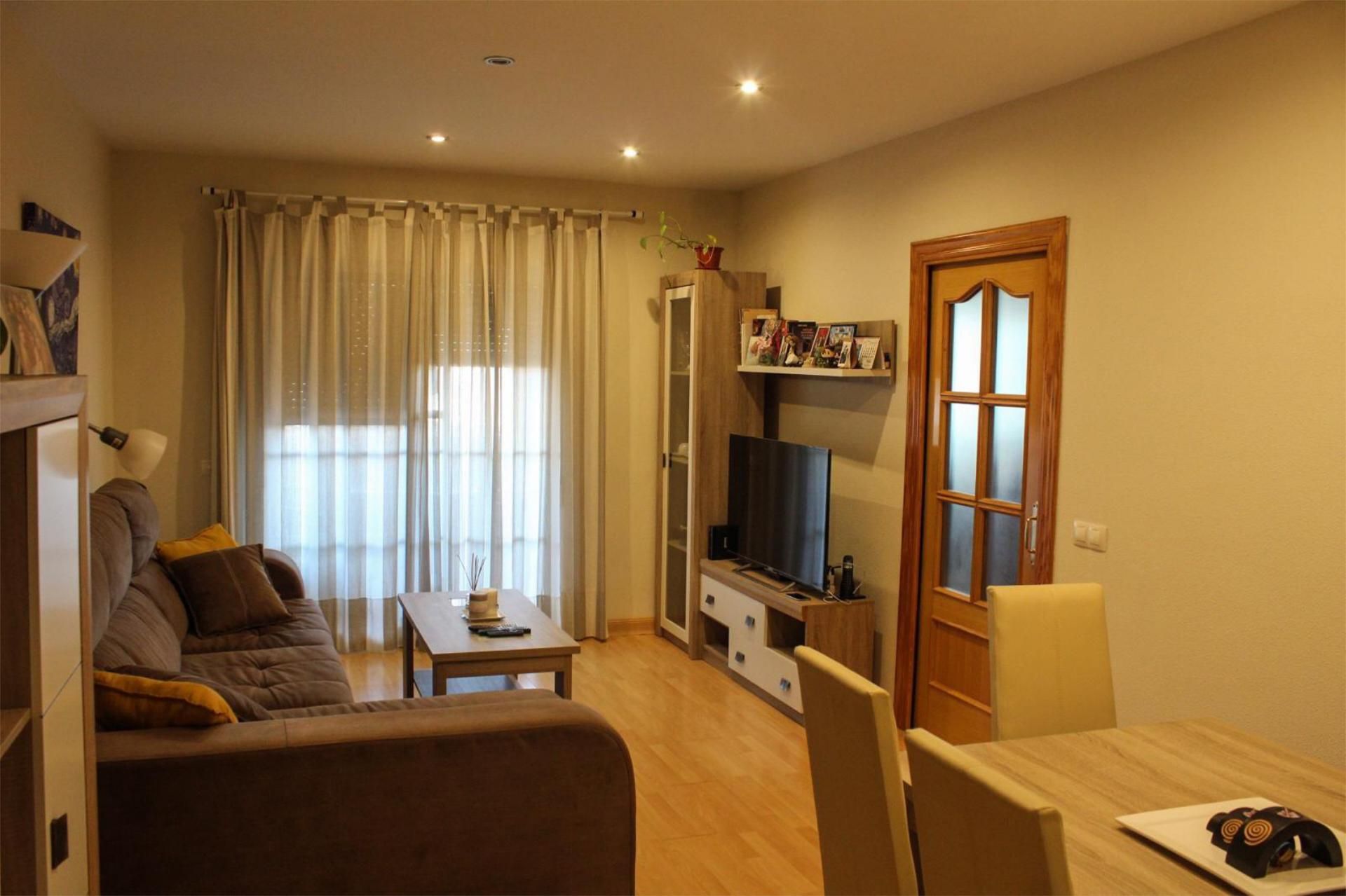 Pis en venda a Calle Pontevedra, 17, Las Salinas Sala d'estar de Pis en venda en Roquetas de Mar amb Aire condicionat, Terrassa i Piscina