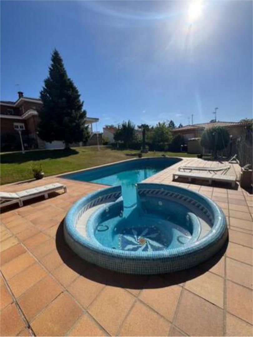 Casa adosada en venda a Parque Coimbra Piscina de Casa adosada en venda en Móstoles