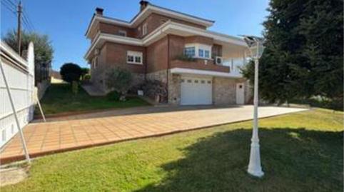 Photo 2 of Single-family semi-detached for sale in Parque Coimbra, Madrid