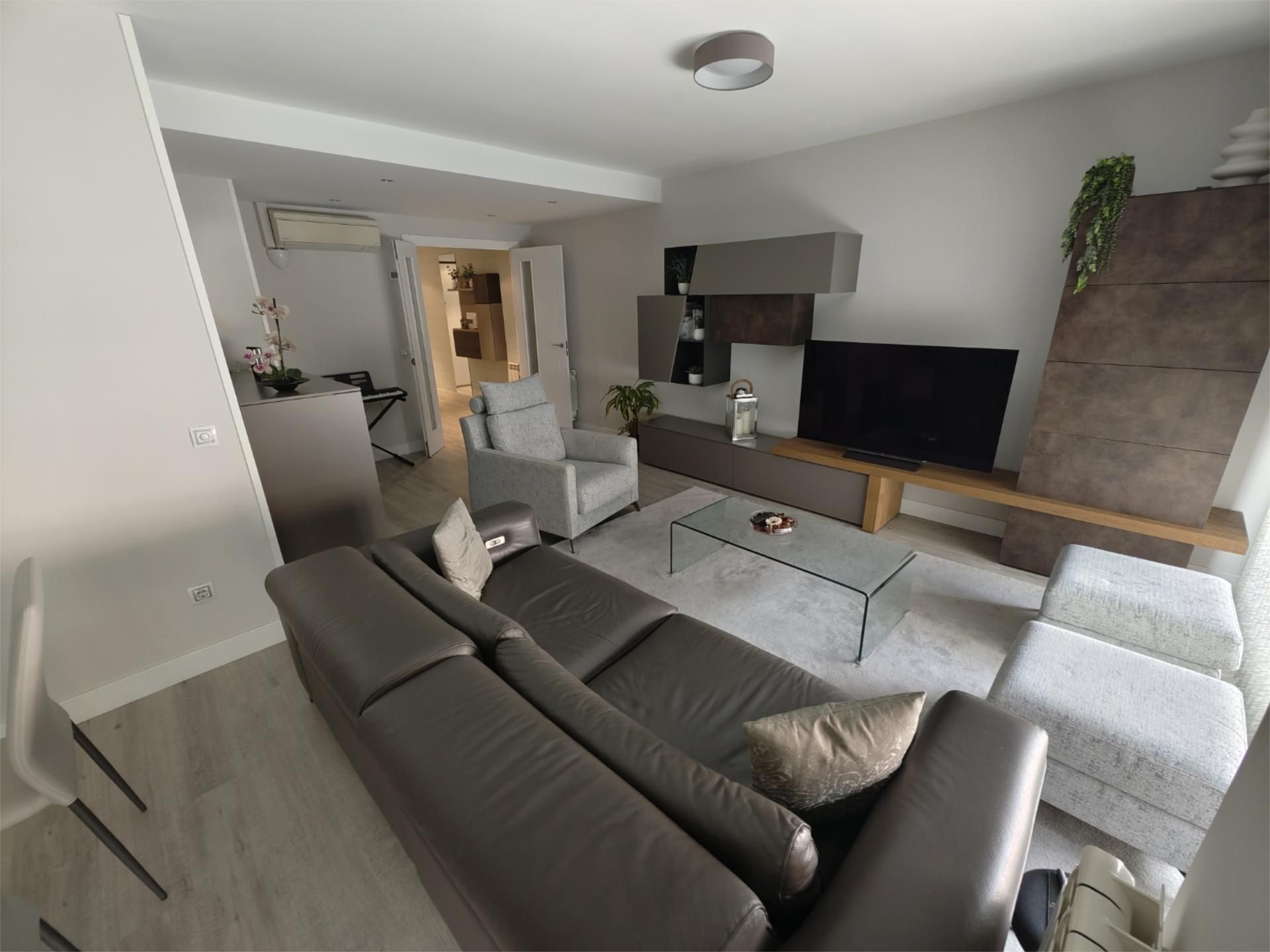 Living room of Flat for sale in Guadalajara Capital  with Air Conditioner and Terrace