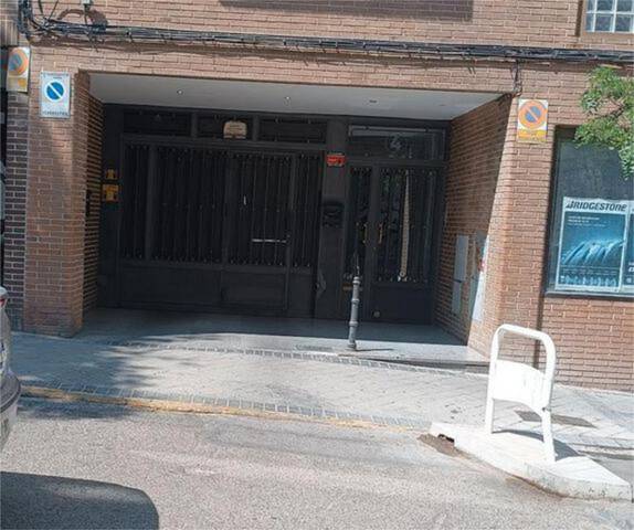 Garaje en Alquiler en Ventas