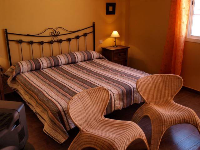 Casa-chalet en Alquiler en Calle Huertas, 24 en Orellana de la Sierra