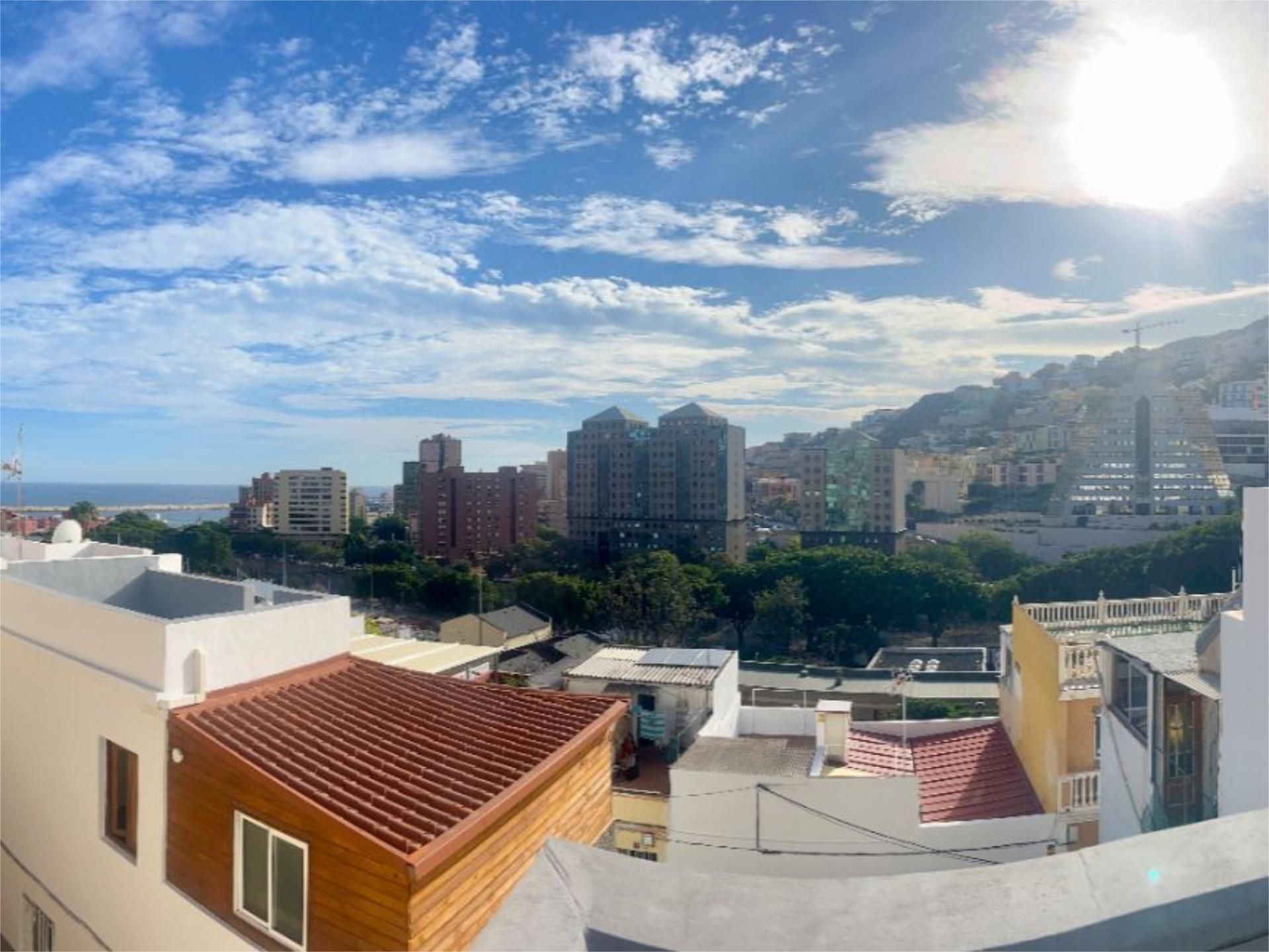 Exterior view of Single-family semi-detached for sale in  Santa Cruz de Tenerife Capital
