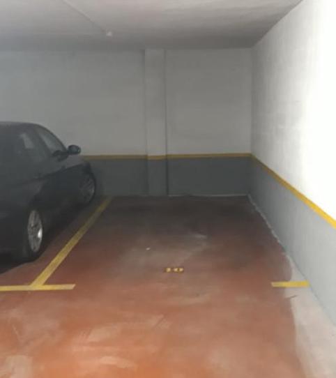 Garatge de lloguer a Calle de Poza de la Sal, 19, Santa Eugenia, Madrid - imatge 2 Foto 2 de Garatge de lloguer a Calle de Poza de la Sal, 19, Santa Eugenia, Madrid