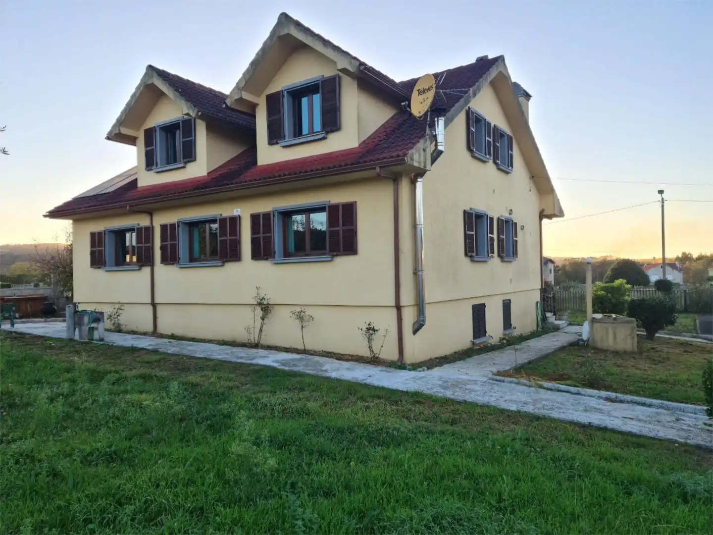 Wohnung zum Verkauf in Baris, 113, Carballo Außenansicht von Wohnung zum Verkauf in Carballo mit Heizung, Privatgarten und Terrasse