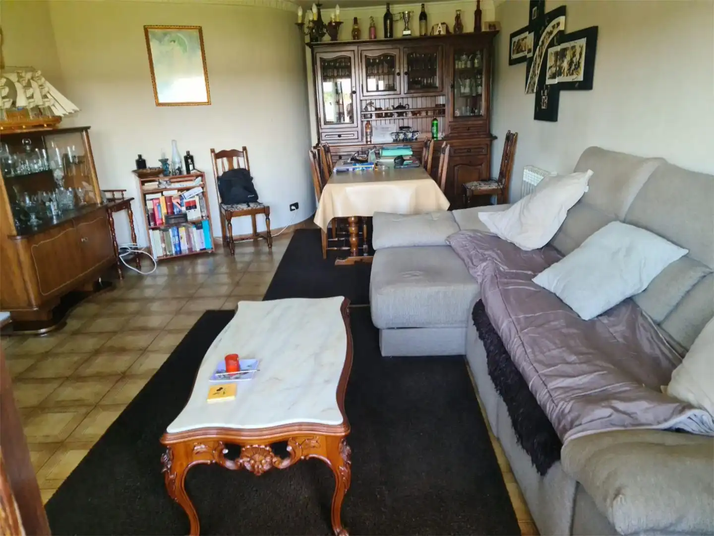 Wohnung zum Verkauf in Baris, 113, Carballo Wohnzimmer von Wohnung zum Verkauf in Carballo mit Heizung, Privatgarten und Terrasse