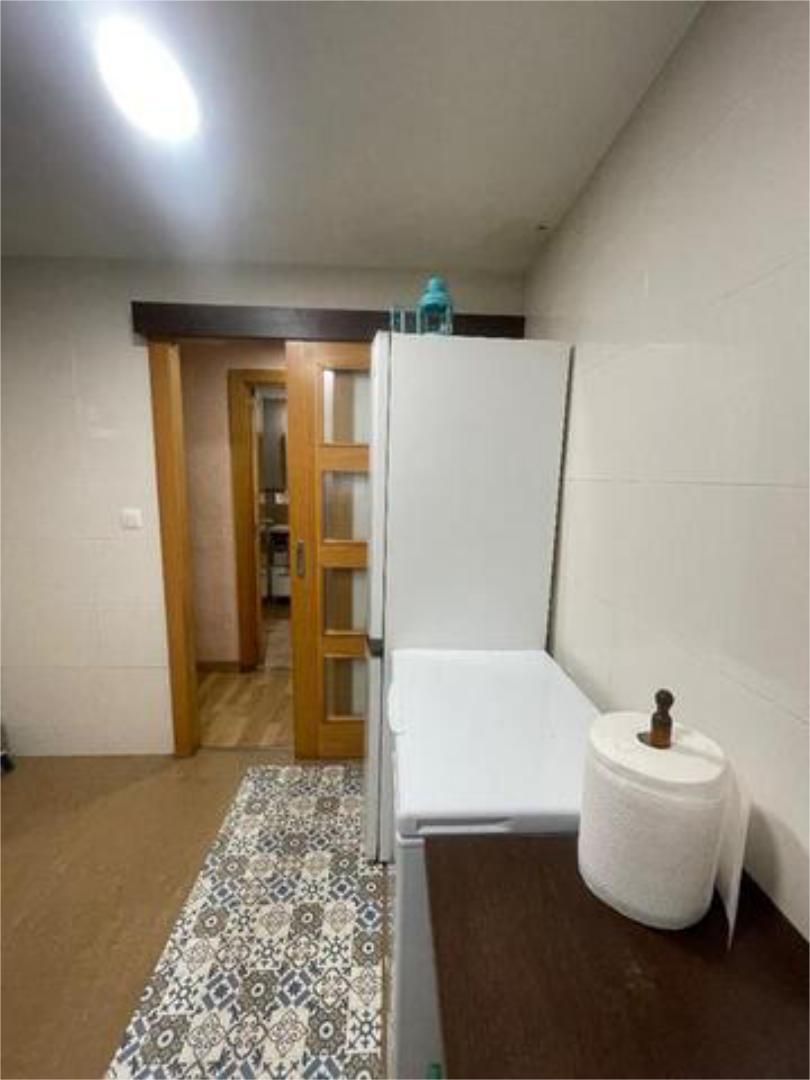 Piso en venta en La Jota Baño de Piso en venta en  Zaragoza Capital con Calefacción y Jardín privado