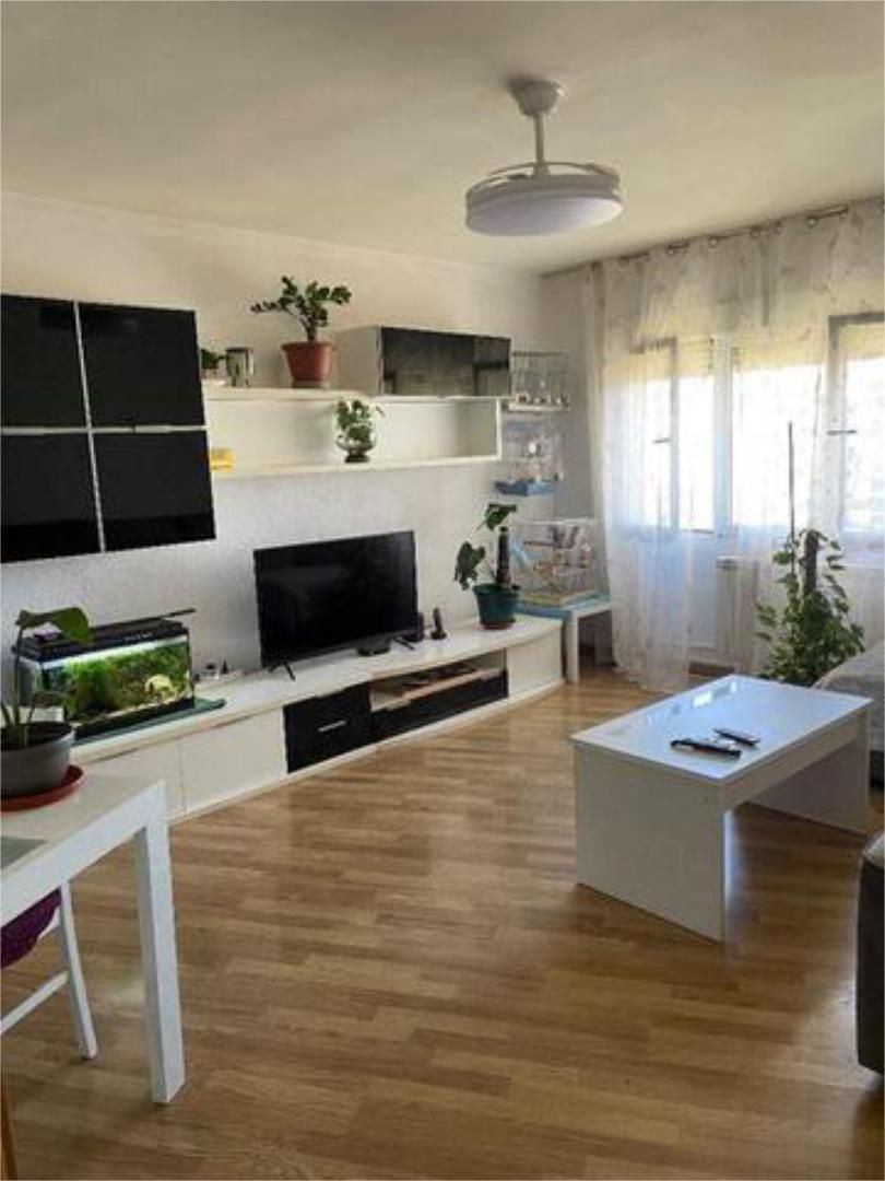 Sala de estar de Piso en venta en  Zaragoza Capital con Calefacción y Jardín privado