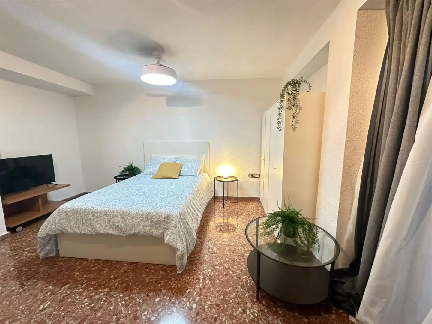 Habitación de Piso para compartir en Valencia con Aire acondicionado, Calefacción y Terraza