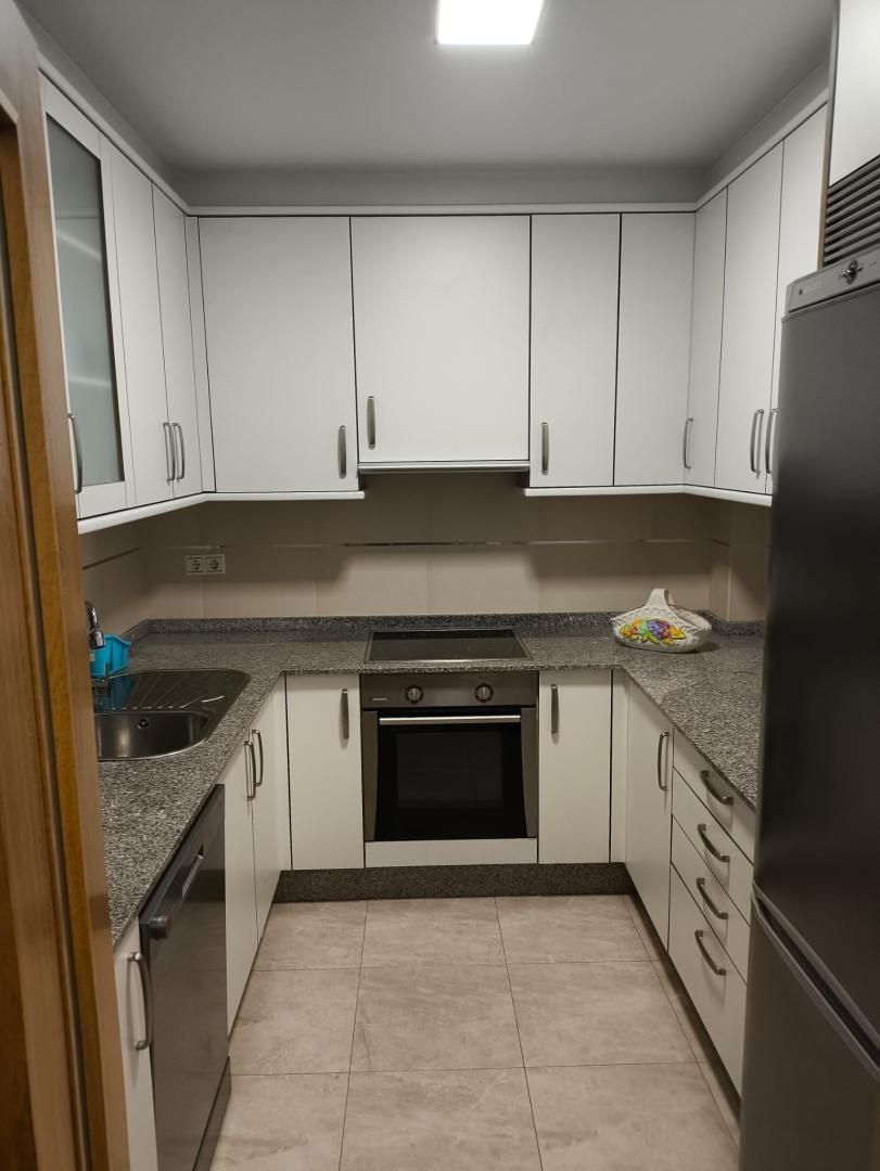 Cocina de Piso de alquiler en Arteixo con Calefacción, Parquet y Trastero