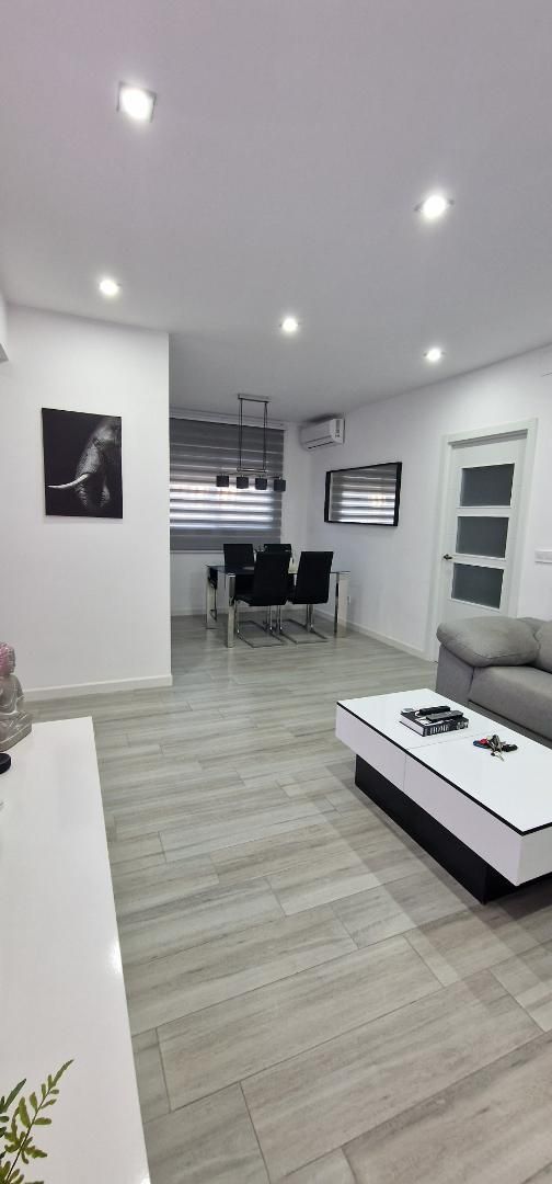 Comedor de Casa adosada en venta en  Sevilla Capital con Aire acondicionado, Calefacción y Parquet