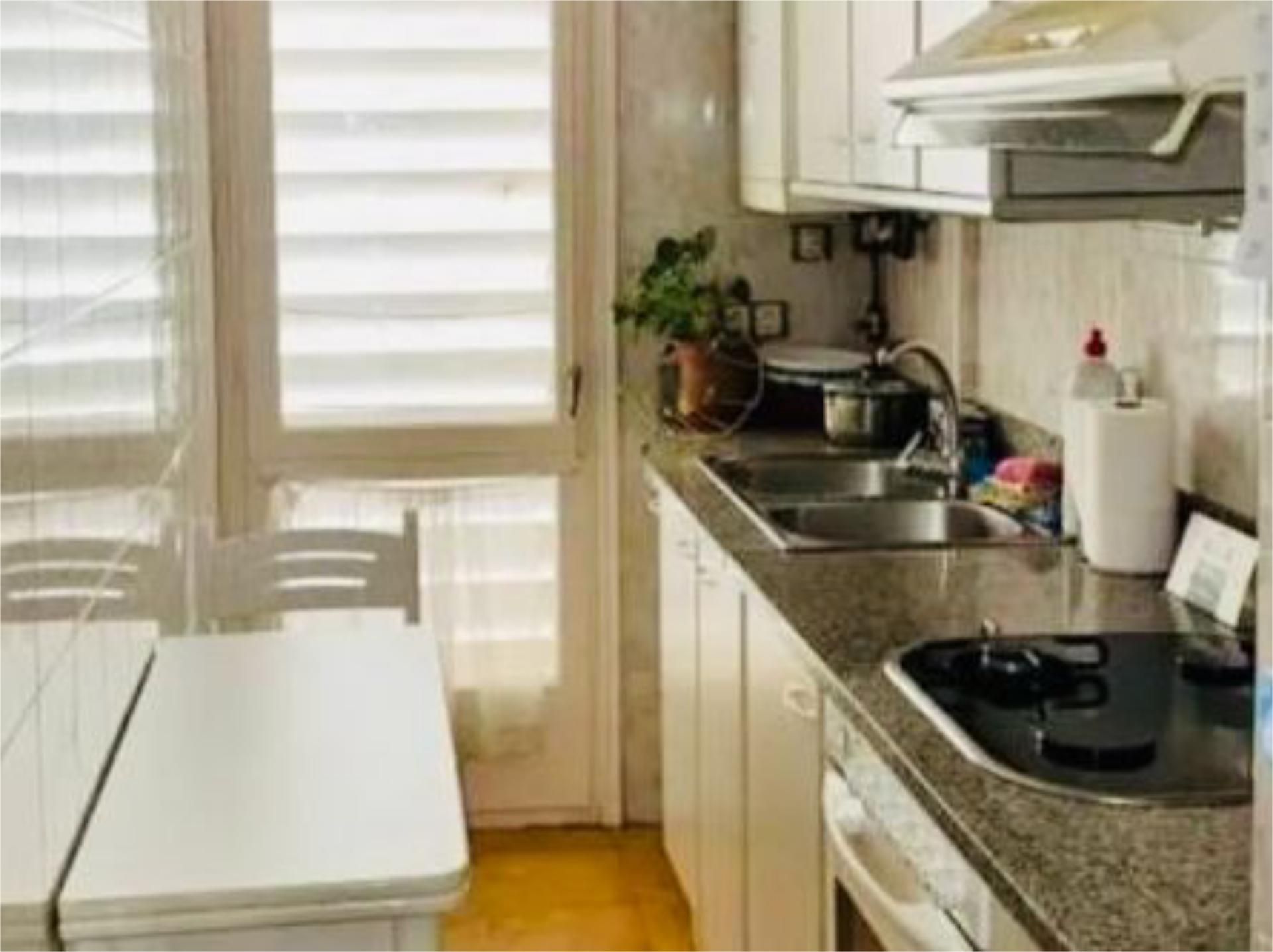 Kitchen of Flat for sale in Figueres