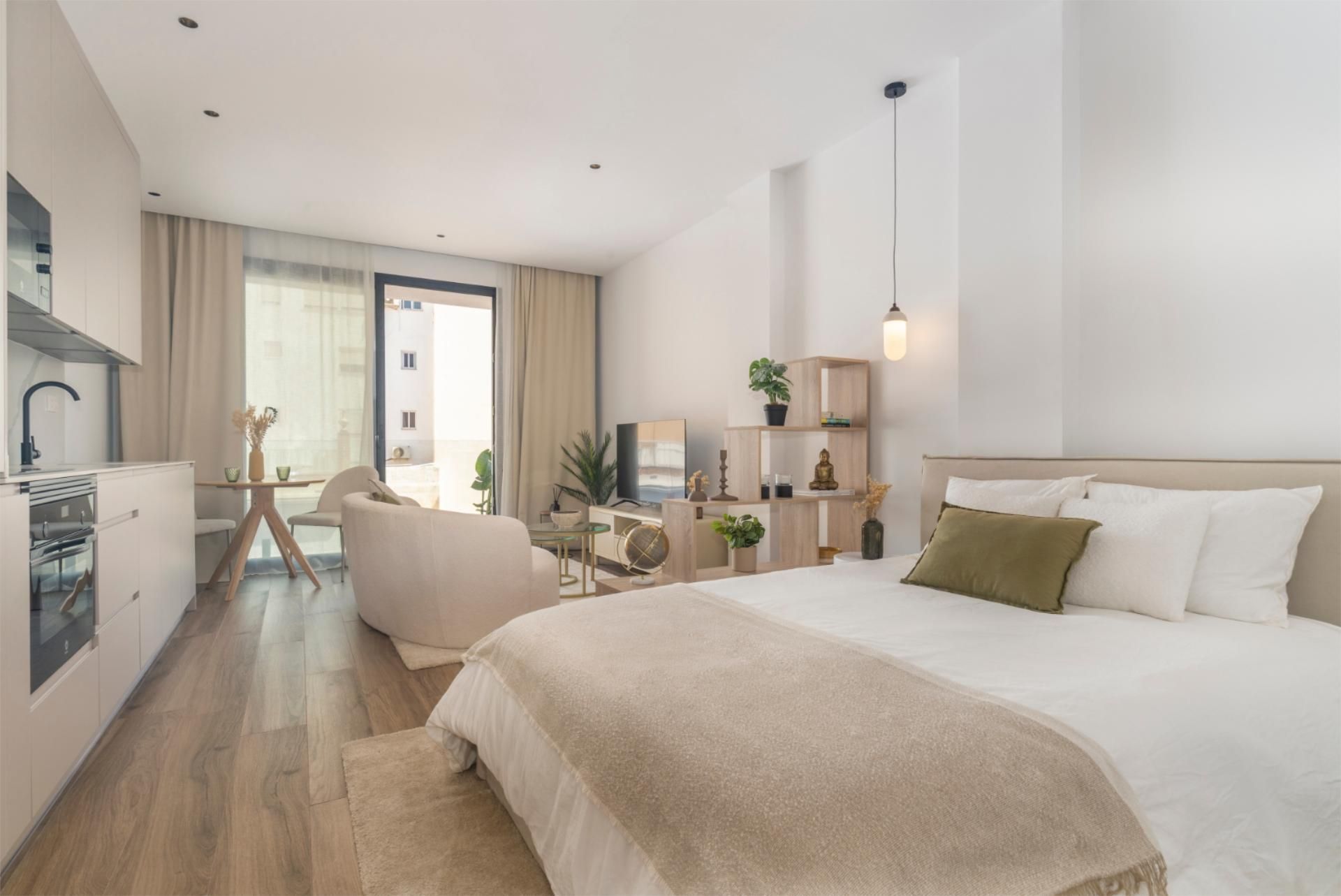 Apartament en venda a Calle Cataluña, 22, Los Castillejos - La Trinidad Dormitori de Apartament en venda en Málaga Capital amb Aire condicionat, Terrassa i Piscina