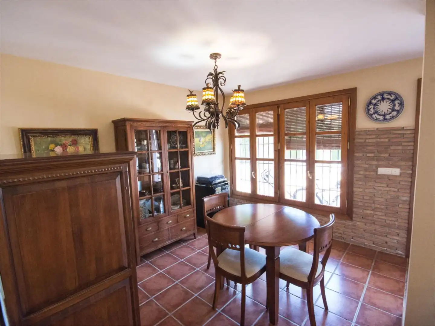 Casa o xalet en venda a Calle de los Alamos, 1, Dúdar Menjador de Casa o xalet en venda en Dúdar amb Jardí privat, Terrassa i Piscina