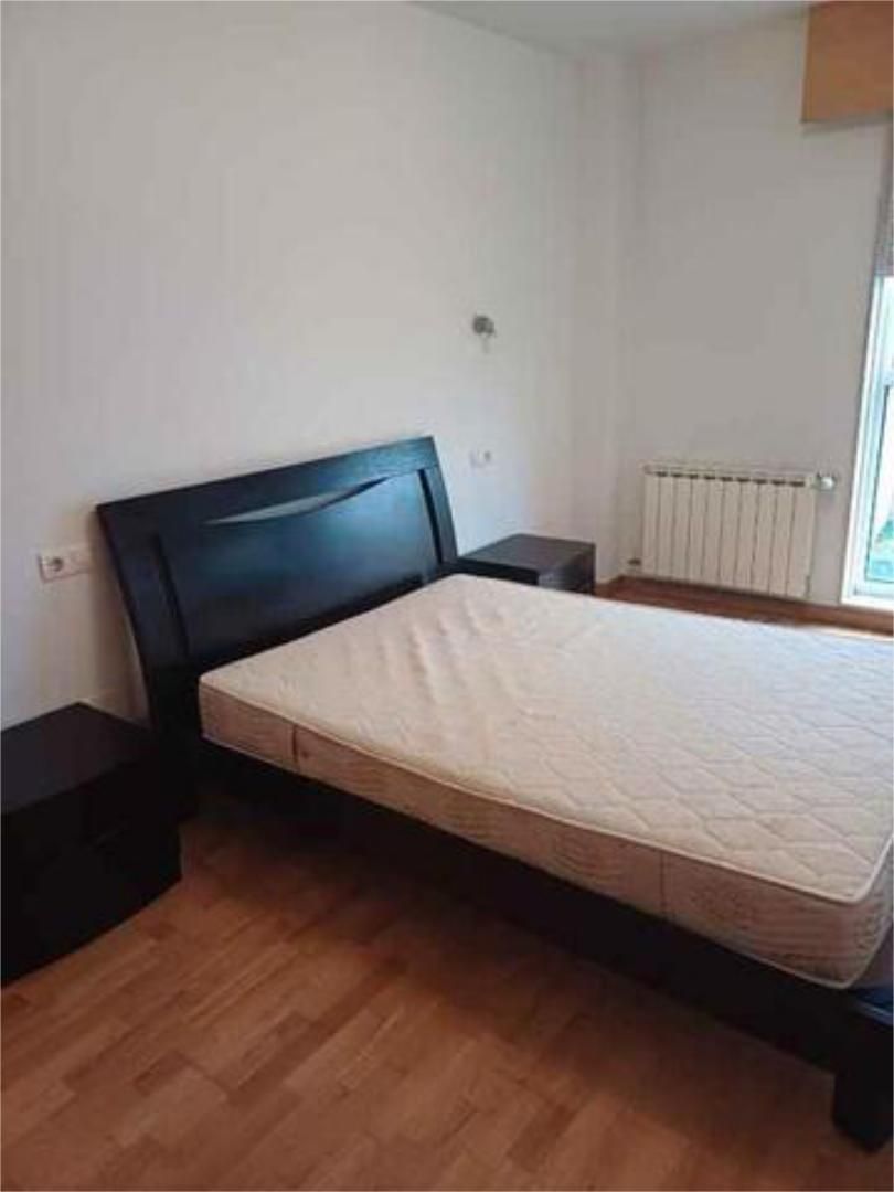 Habitación de Piso de alquiler en Santiago de Compostela  con Calefacción, Terraza y Amueblado