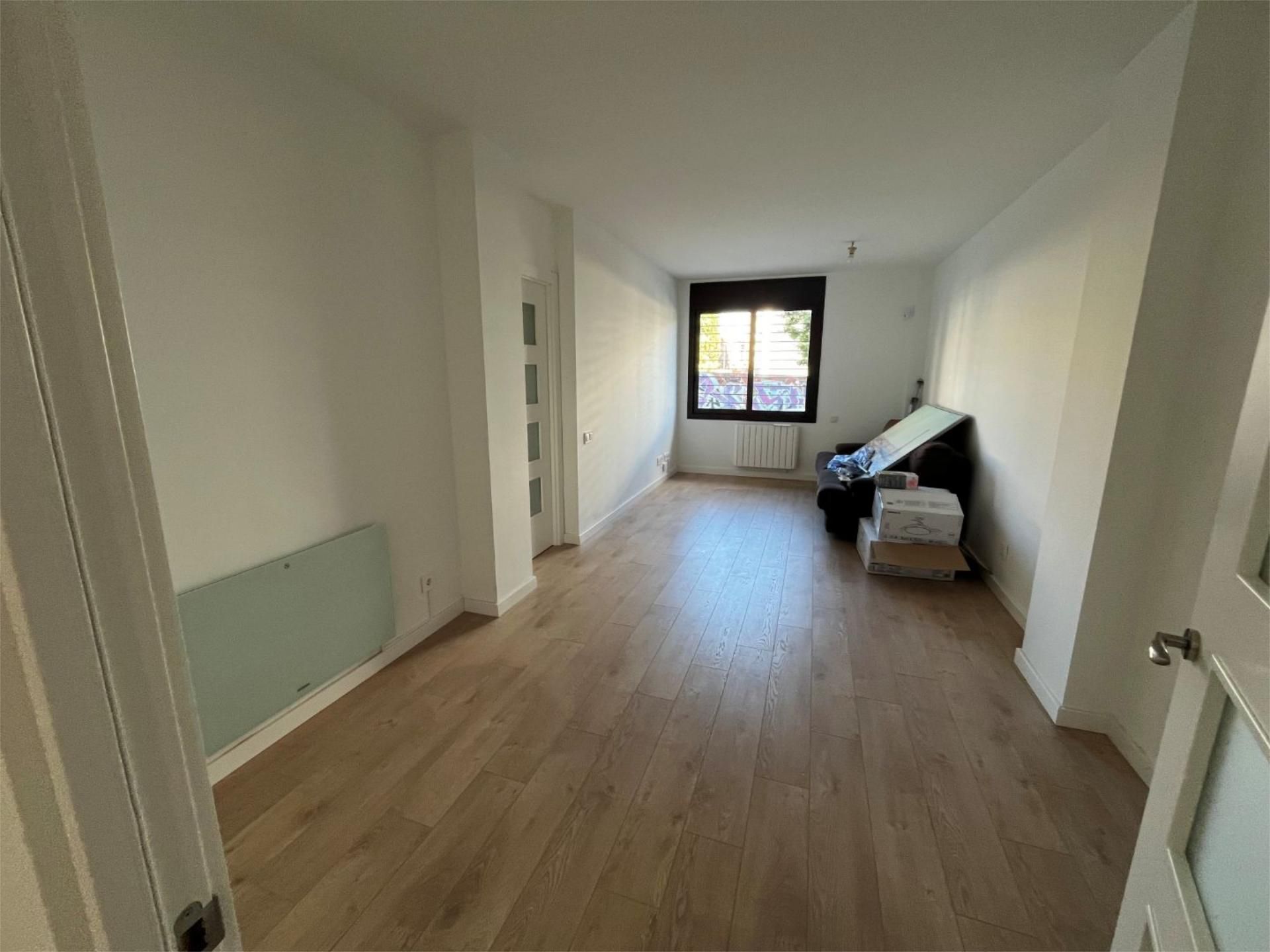 Sala d'estar de Pis de lloguer en Sabadell amb Calefacció, Parquet i Aparcament comunitari