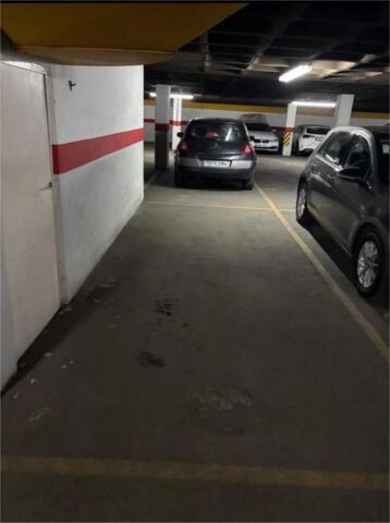 Garaje de alquiler en Terramelar Parking de Garaje de alquiler en Paterna
