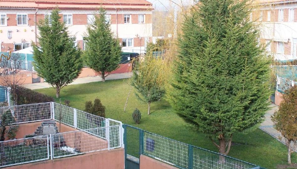 Foto 1 de Casa adosada en venda a Calle Tamo, 42, Santovenia de Pisuerga, Valladolid
