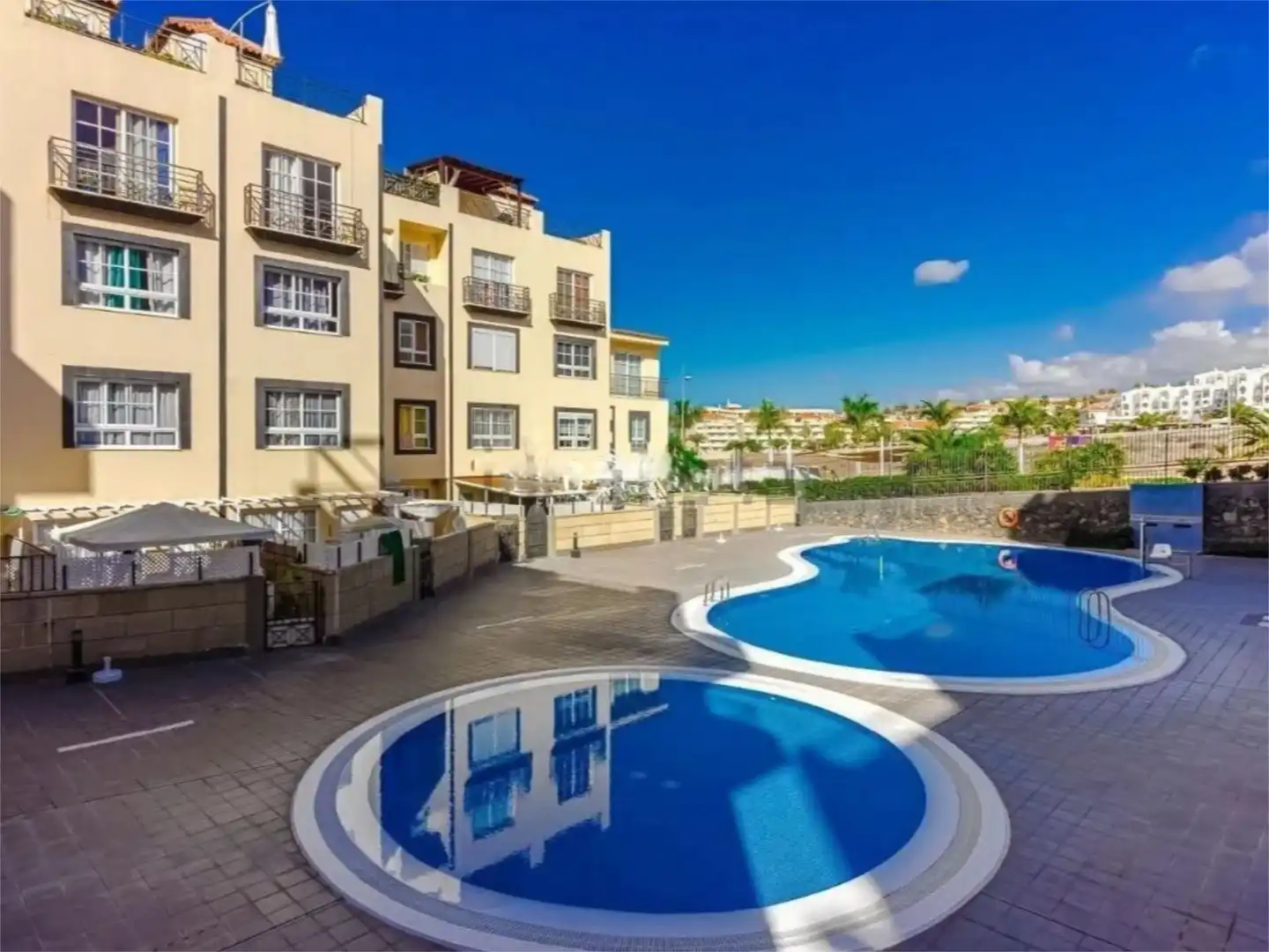 Maisonette zum Verkauf in Calle la Tosca, 5, Callao Salvaje - Playa Paraíso Außenansicht von Maisonette zum Verkauf in Adeje mit Terrasse, Schwimmbad und Möbliert