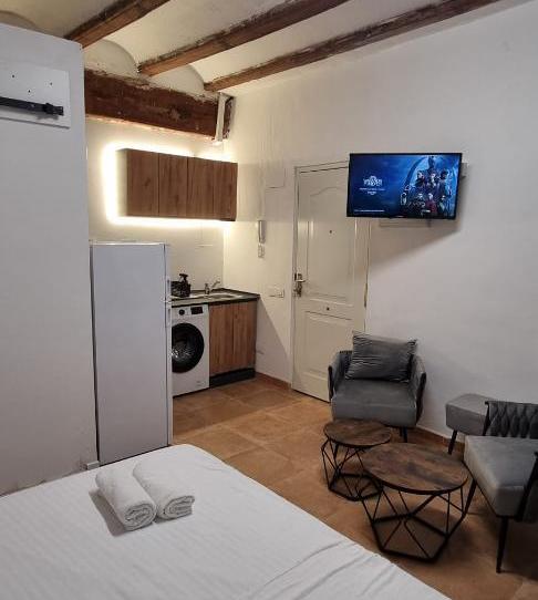 Foto 1 de Estudi de lloguer a Carrer del Bisbe, 6, Sant Francesc, Valencia