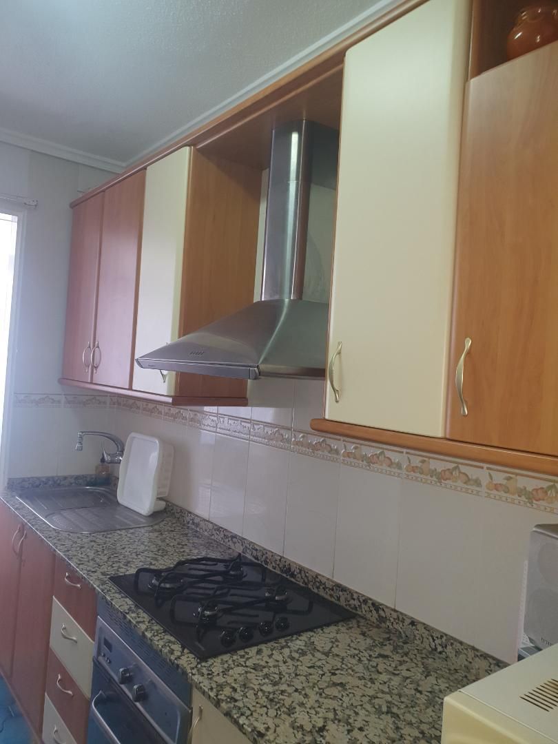 Pis de lloguer a Calle Puerta de Orihuela, 3, La Fama Cuina de Pis de lloguer en Murcia Capital amb Aire condicionat