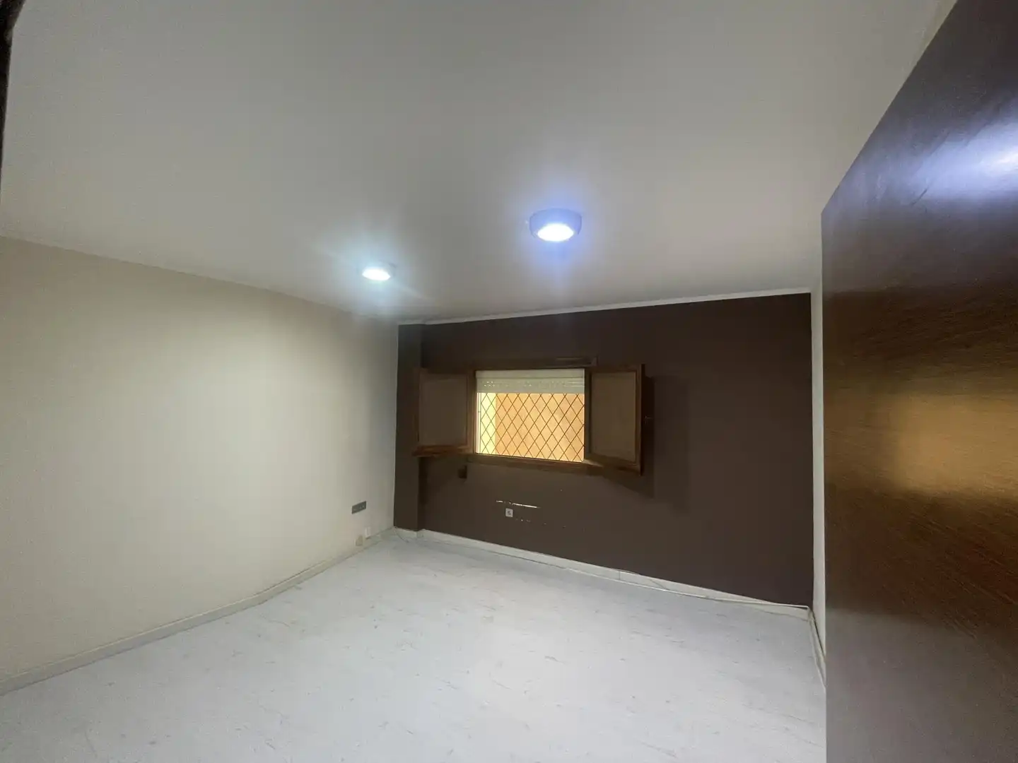 Büro zum Verkauf in Ceuta